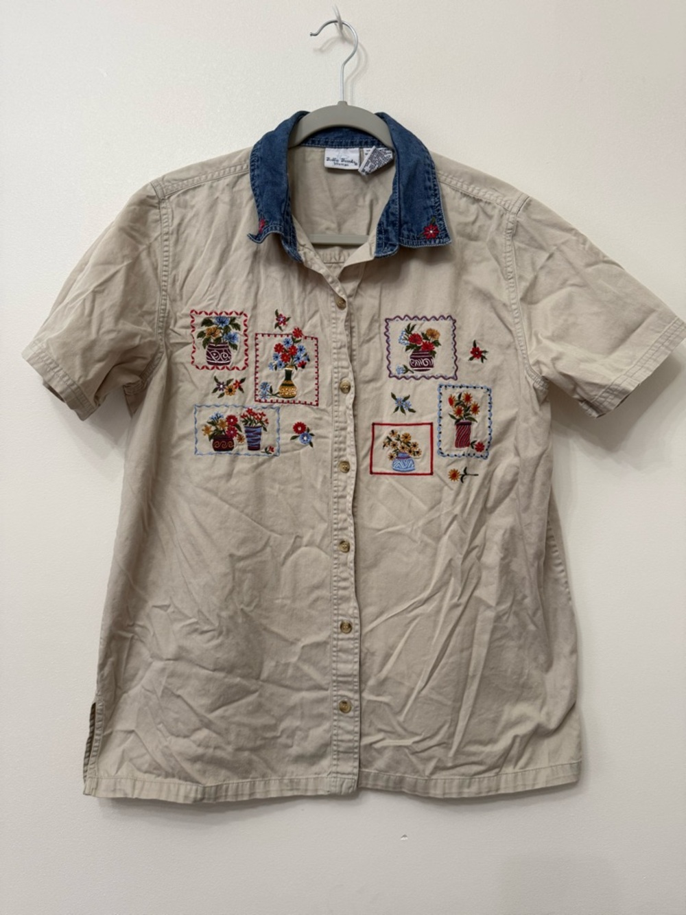 Bobbie Brooks Vintage 90s Embroidered Floral Button Down Shirt with Denim Collar